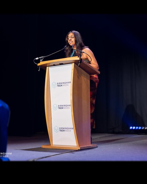 Ilisha Masaun at an award ceremony